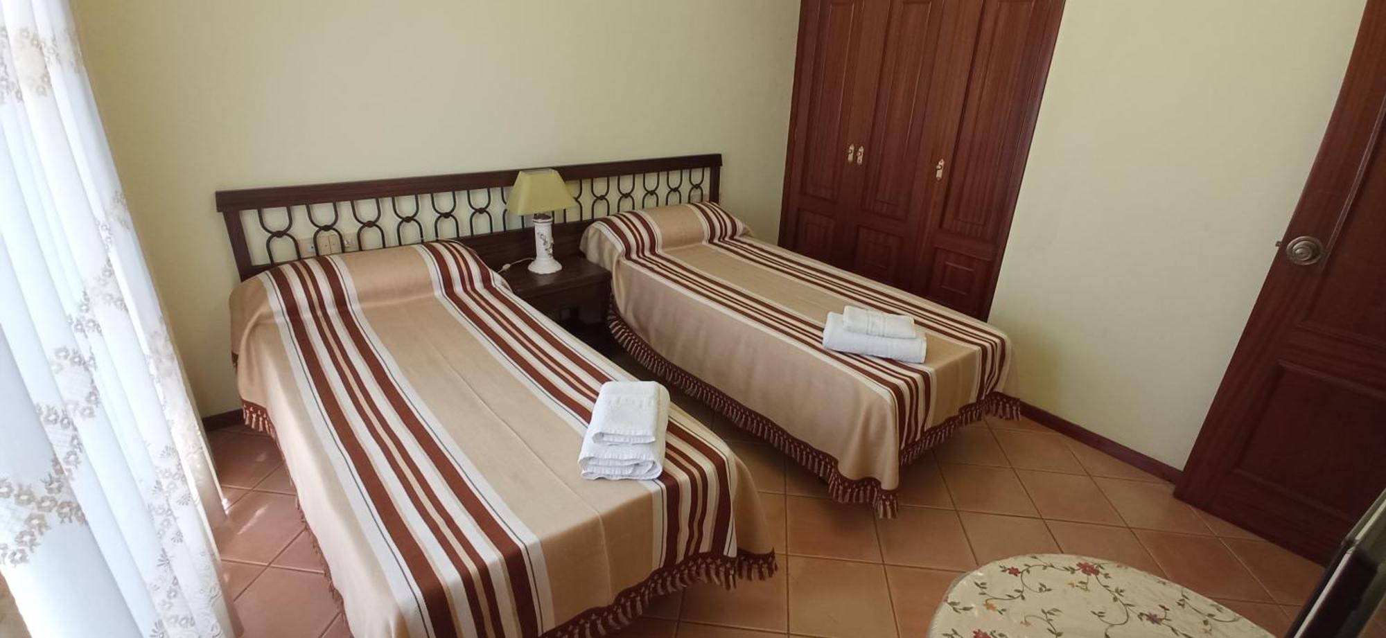 Casa Independiente Para Grandes Grupos Y Familias Valeixe Exterior foto